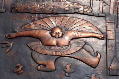 力与美的永恒印记 摔跤手钢雕的艺术魅力